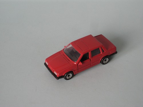 Matchbox volvo 760 saloon - matchbox,