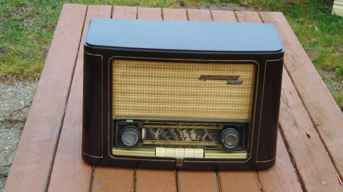 Grundig röhrenradio type - röhrenradio, "