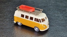 Wiking Modell VW T1 Bus mit Dachgepäck-Träger und Schlauchboot