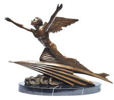 Bronzefigur Flieger mit