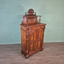 27388 Vertiko mit Aufsatz Gründerzeit 1880 Nussbaum furniert Antik