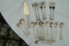 Besteck goldfarben 6 Kucheng., 12 Kaffeel., 1 Sahnel., 1 Zuckerlö.,1 Kuchenheber