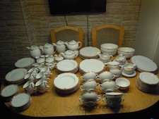 Triptis Porzellan Germany Komplettservice Service für 12 Personen 123 Teile