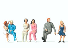 Preiser 14138 Sitzende Paare 6