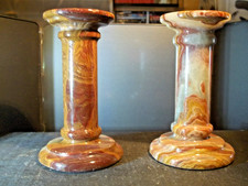 KERZENHALTER AUS ONYX. DAS