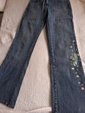 Sehr gut erhaltene Jeans der