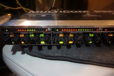 Behringer Multicom Pro Quad