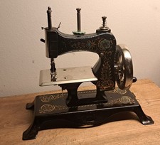 Verkaufe eine Casige Nähmaschine ( eher selten )