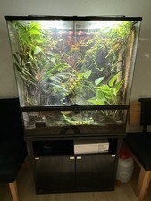 Exo Terrarium 90X90x45 mit Unterschrank und vielen Zubehör (Lampen,Nebler,Pumpe)
