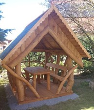 Überdachte Sitzgruppe -