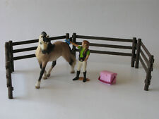 Schleich 42270 Pferdepflegeset, Andalusier, Pflegerin, Zaun, Putzzeug, OVP