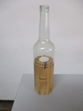 Weinflasche mit Teelicht