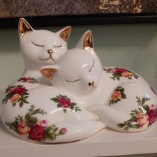 Royal Albert Old Country Roses 2 Kuschel schlafende Katzen/Kätzchen perfekt ohne Karton