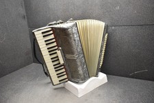 Violetta 2 Chörig 80 Bässe