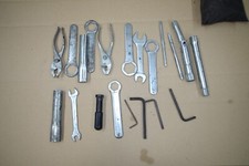 Original  Werkzeug Bordwerkzeug Suzuki GSXR 1100 W