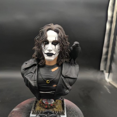 The crow bust eric draven - crow,