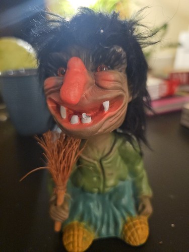 Heico witch wackelkopffigur - heico,
