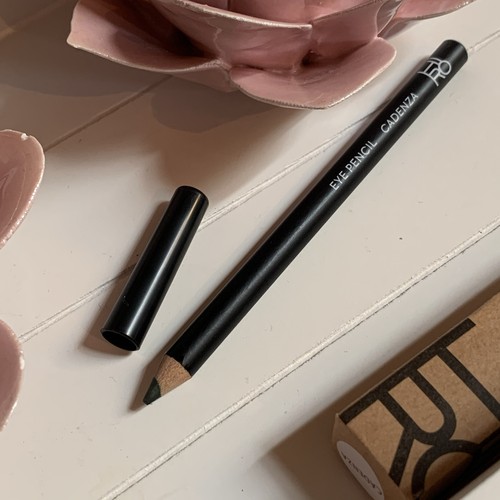 Eye pencil der - eye,