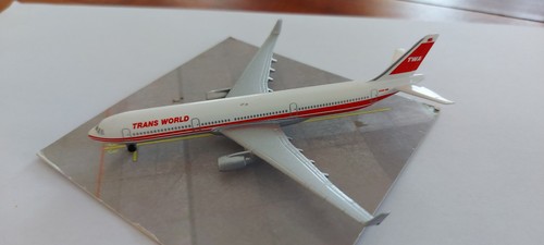 Flugzeugmodell airbus a330 300 - flugzeugmodell, a330-300