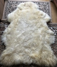 Riesiges naturfarbenes