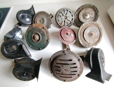 Alte Autohupen, Traktor, Auto, PKW, LKW und Oldtimer