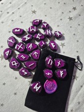 24 Runensteine + kleine