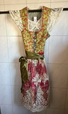 Hochwertiges Dirndl neu von