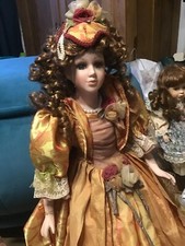 Porzelan Puppen Konvolut 1 große ca 60 cm 4 kleine ca 40 cm