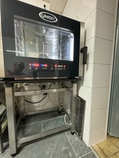 Unox Cheftop Kombidämpfer mit Untergestell und Reinigungssystem