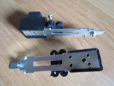 Zugentlastung / 2x Steckklemme für Einbauring  (b)