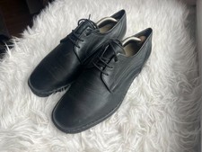 Schwarze schnürschuhe aus - schwarze,