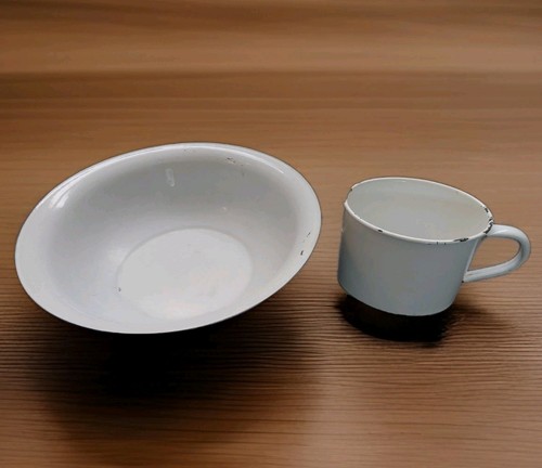Emailschüssel mit becher - mit,