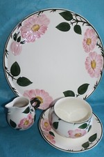 VILLEROY & BOCH V&B KUCHENPLATTE TORTENPLATTE SAHNE - MILCHKÄNNCHEN SUPPENTASSE