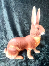 alter Osterhase aus Papp-mache, sitzend mit richtigen Glasaugen, ca. 28 cm hoch