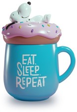 Close Up Peanuts Snoopy 3D