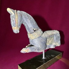 Thailändische Holzfigur Pferd