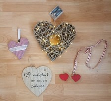 4x Herz Dekoration Lichterkette Binsen Holz Stoff Herz-Anhänger Schild Dekopaket