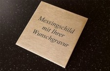 MESSINGSCHILD Türschild - quadratisch 120x120mm selbstklebend - m. Wunschgravur