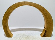 Groß,Holzbogen,Baumscheibe