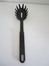 schwarzer Spaghettilöffel, Küchenhelfer