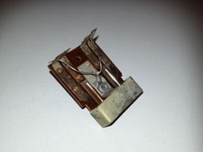 Pos 10) Bauteil aus Philips Stereo-Plattenwechsler-Chassis WC 82 /11 AG1035W