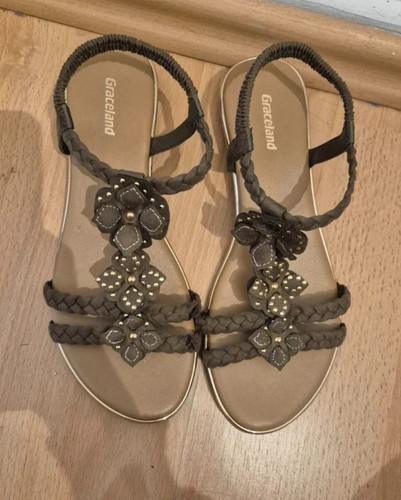 Khakifarbene sandalen mit - khakifarbene,