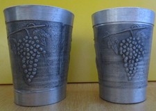 2 Zinnbecher mit Motiv | Schnapsbecher punziert siehe Fotos