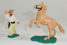Timpo Toys - Cowboy mit Lasso und aufsteigendem Pferd #23-R763/V6