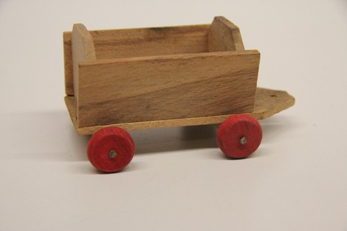 Alter kleiner leiterwagen -  alter, kleiner leiterwagen