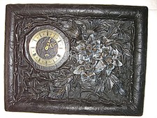 sehr dekorative Leder-Wanduhr, römische Ziffern, nostalgische Zeiger  u. Quartz