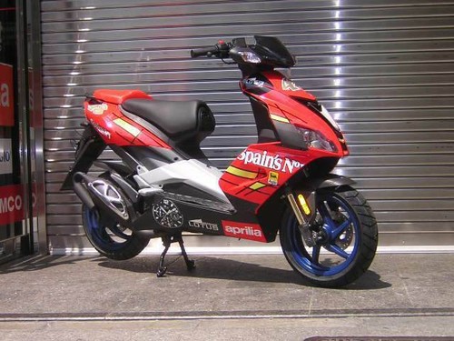 Aprilia factory r - sr,