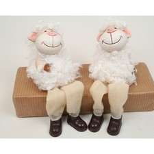 wunderschönes Schaf mit Kuschelfell, Kantenhocker, cremefarben, Keramik, 17cm