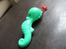 Seepferdchen-Plastik-Figur-grün-original DDR Spielzeug-unbespielt !