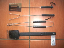 4 Teile Grillbesteck, Grillbürste, Spieß, Wender, Zange